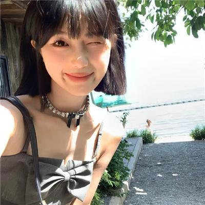 皮裘大衣女人